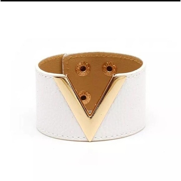 LEATHER DESIGNER BRACELET - Picture 1 of 6